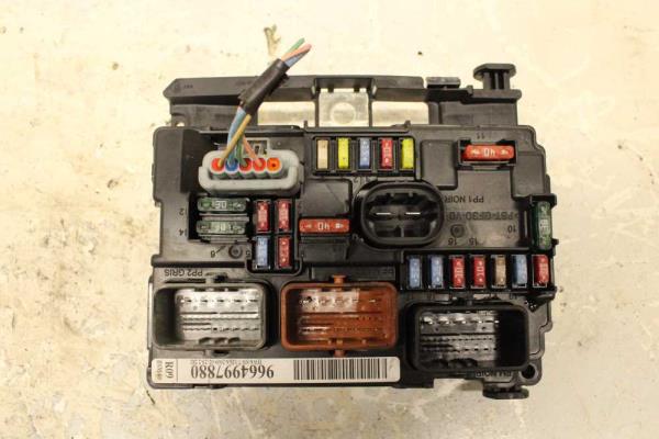 BOITE A FUSIBLE PSA - Vue 1